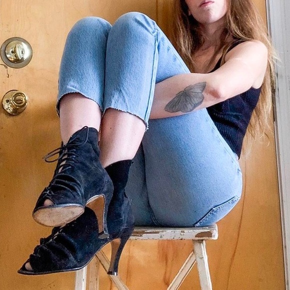 Vintage Gothic Victorian Peep Toe Pumps by Jan Jansen - Picture 3 of 4